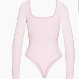 aritzia bodysuit light pink